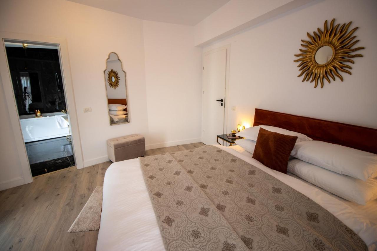 The Clock Apartment Voluntari Екстериор снимка