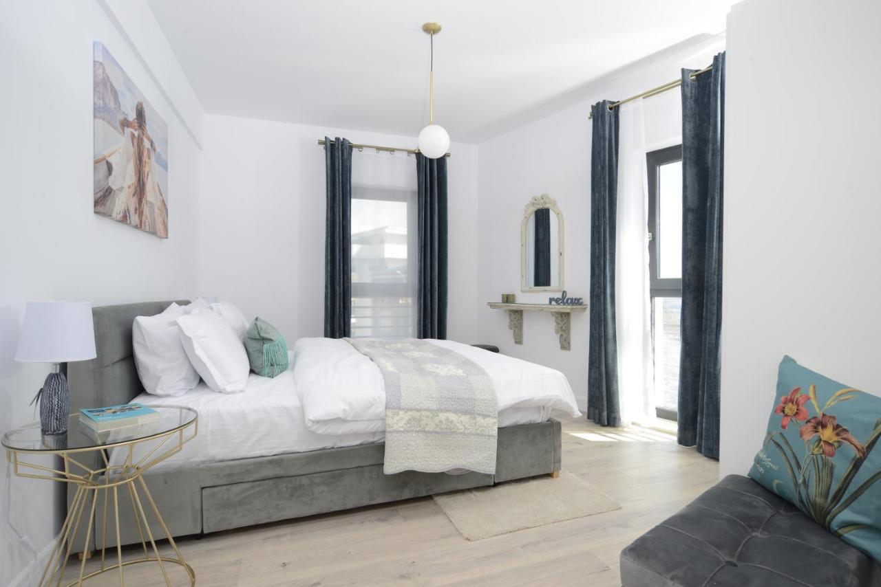 The Clock Apartment Voluntari Екстериор снимка
