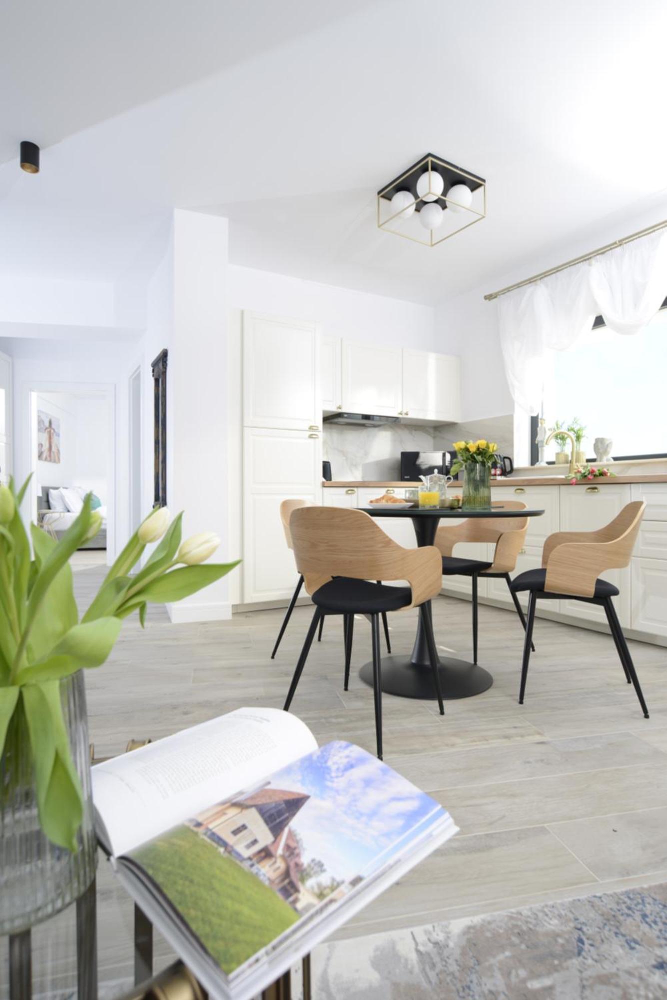 The Clock Apartment Voluntari Екстериор снимка